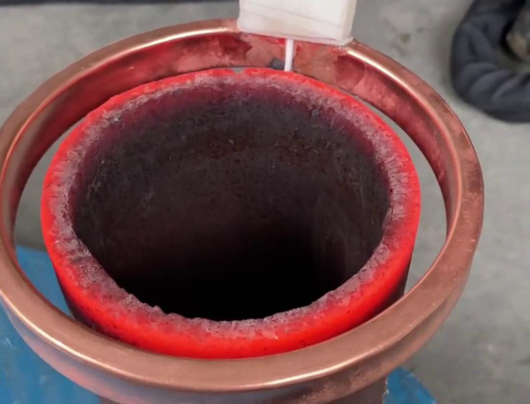 鋼管中頻加熱爐用戶需要關注設備的性能和質量，而不僅僅是價格