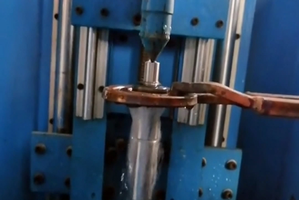 時刻為客戶著想，讓客戶感受我們做軸類數(shù)控淬火的專業(yè)性