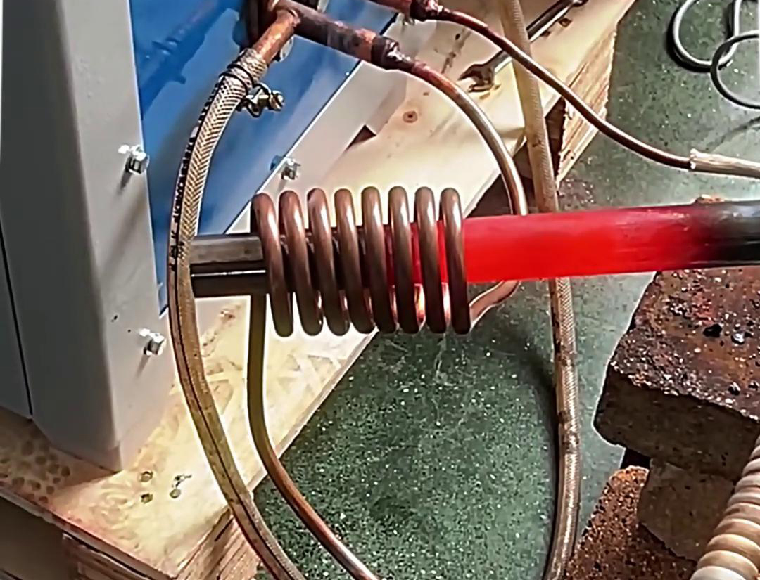 不銹鋼管加熱退火過程中，高頻加熱設備的應用具有顯著優勢