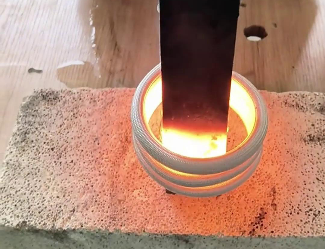 高頻加熱機安全性在于只對金屬加熱,非金屬不加熱