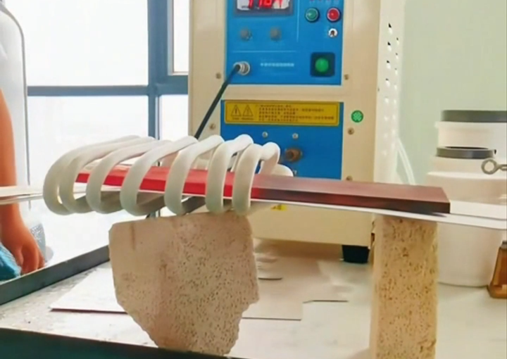 這款金屬加熱設(shè)備有多強(qiáng) 3秒加熱至1000度 快速加熱技術(shù)大開眼界